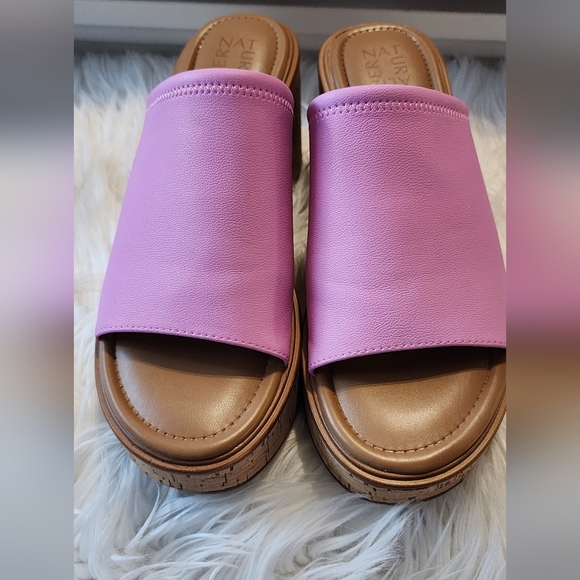 Naturalizer Mule Platform Slides - Picture 2 of 6